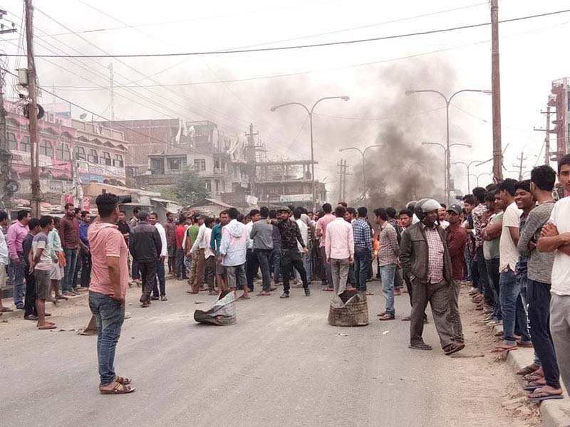 कैलालीको लम्कीमा उत्पन्न तनावलाई नियन्त्रणमा लिन प्रहरीद्वारा हवाई फायर